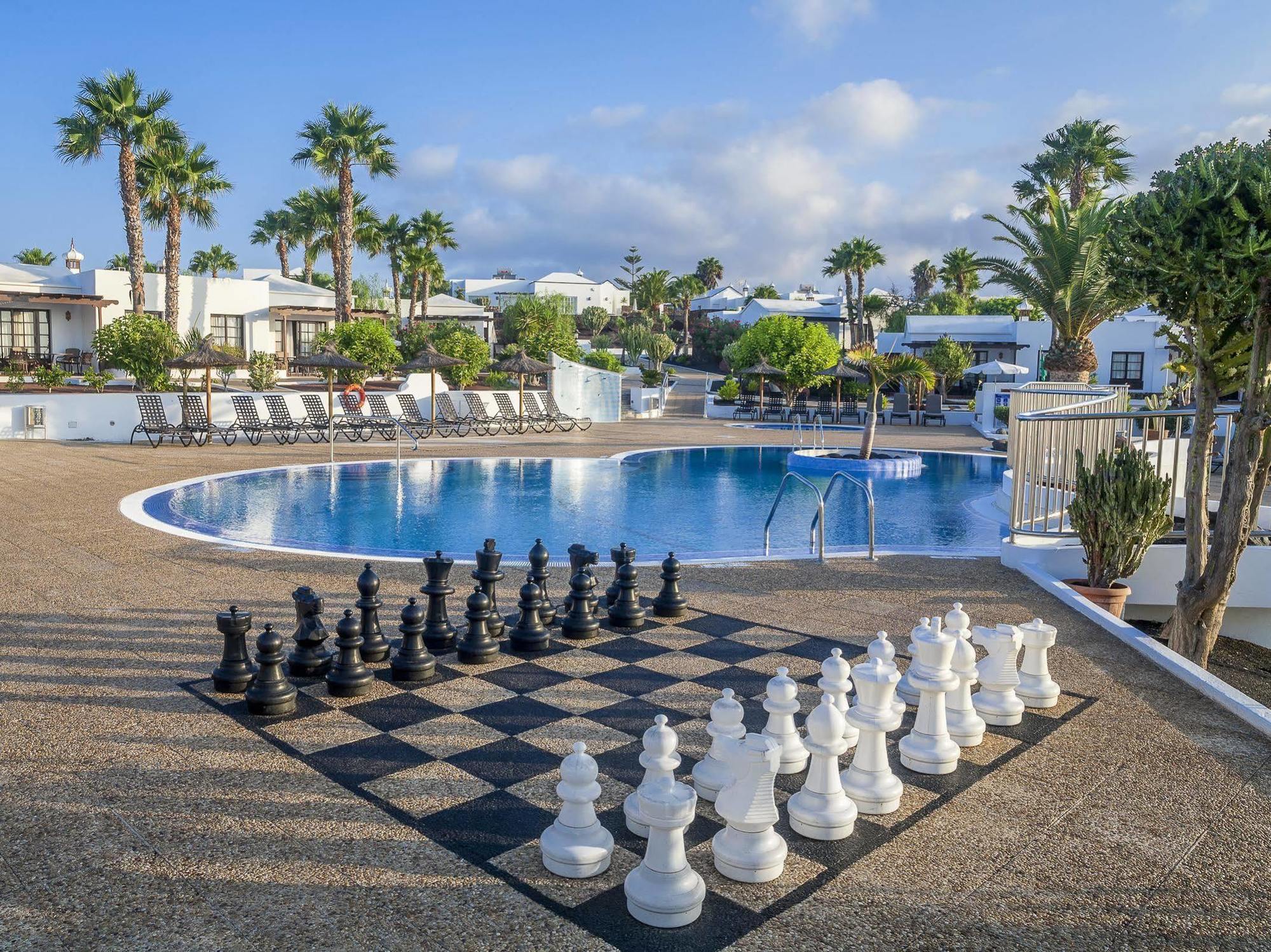 Jardines Del Sol Aparthotel Playa Blanca  Exterior photo